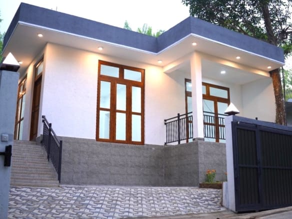 Luxury Family House for Sale in Kotte – Spacious 4 Bedroom Residence