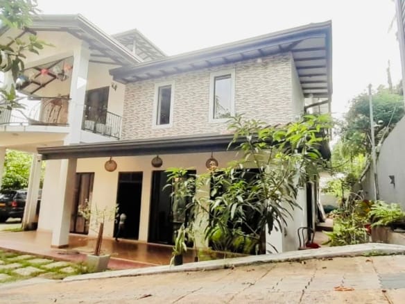 Spacious 2-Storey House for Sale in Piliyandala
