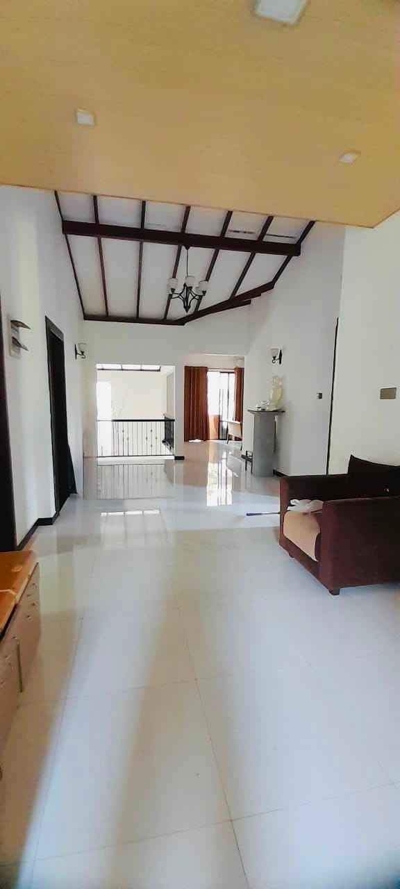 Spacious 2-Storey House for Sale in Piliyandala