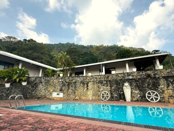 Scenic Villa for Sale in Kadugannawa – Breathtaking Views & Luxury Living!